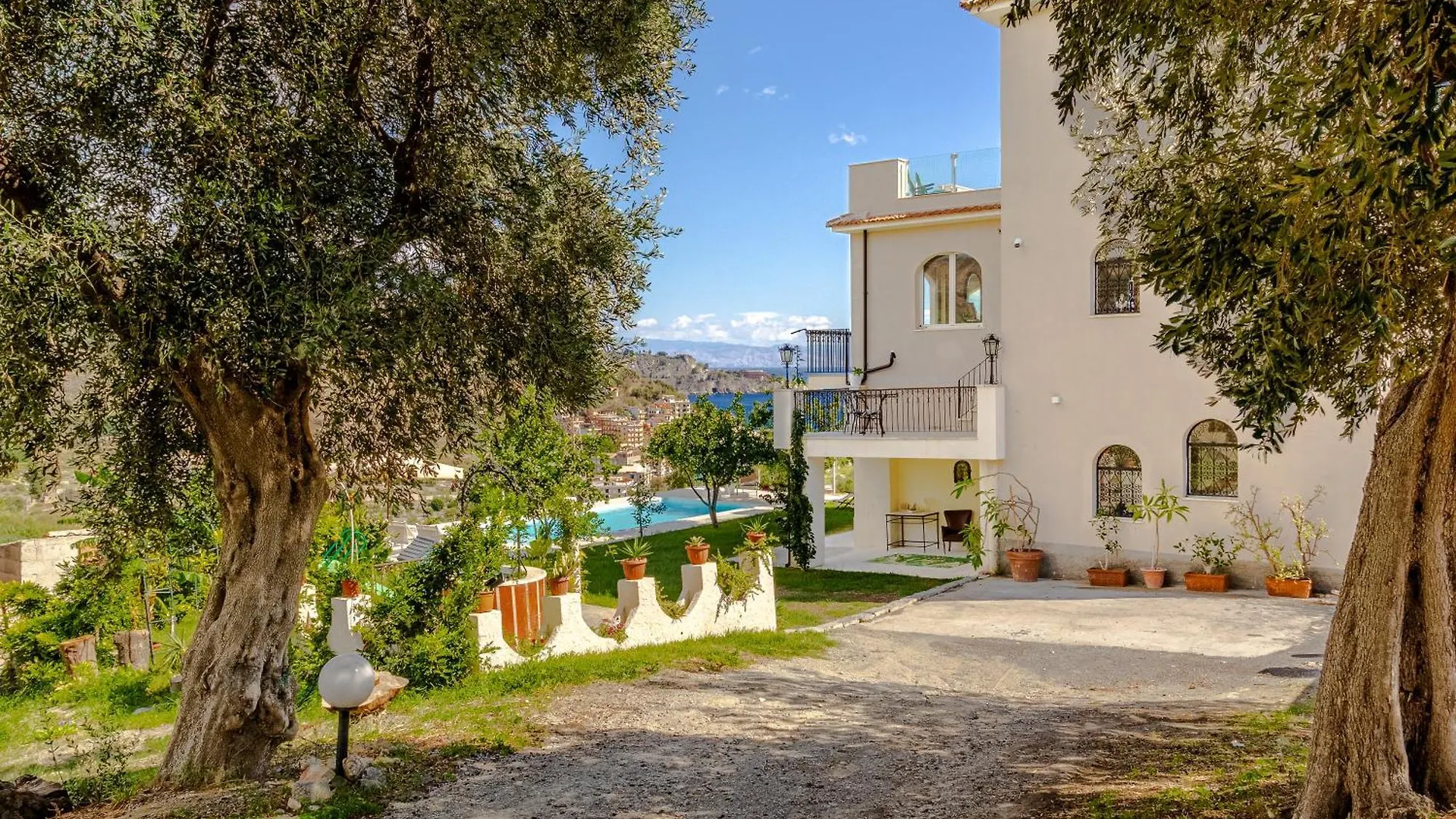 Casa Musica Daire Giardini Naxos 0*,